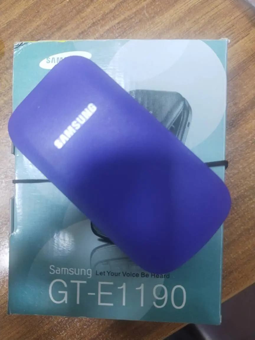 گوشی سامسونگ Samsung GT-E1190 حافظه 8 مگابایت رم 2 مگابایت