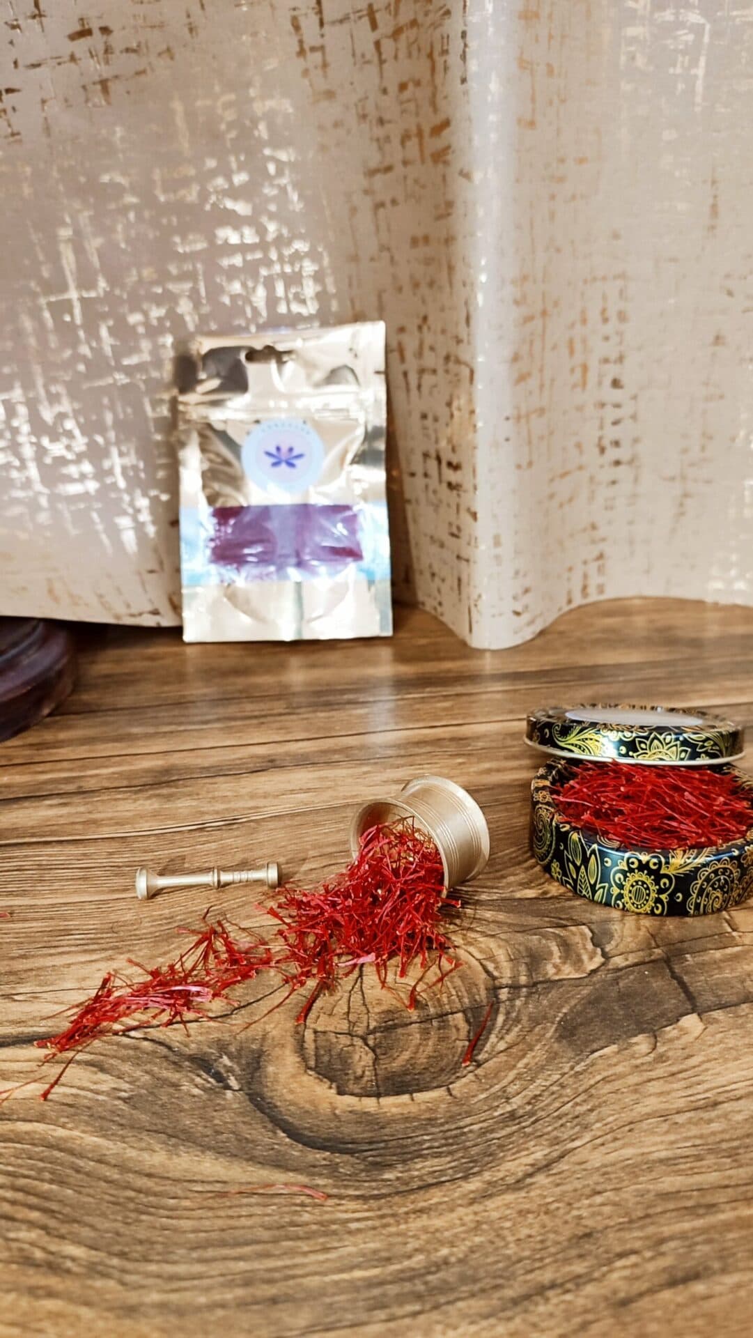 زعفران چهار گرمی (پوشال،نگین،سرگل)1405 — تصویر ۳