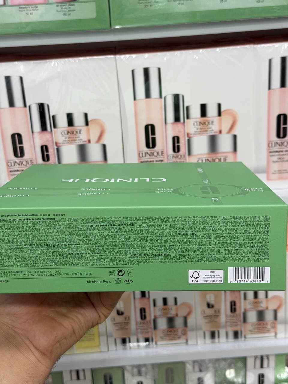 ست کامل آبرسان کلینیک مدل Moisture Surge (مجموعه تخصصی رطوبترسانی و تسکیندهنده صدساعته) — تصویر ۶