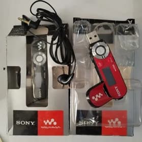 قاب پشت رو MP3 Player سونی 4 گیگابایتی برد خراب — تصویر ۲