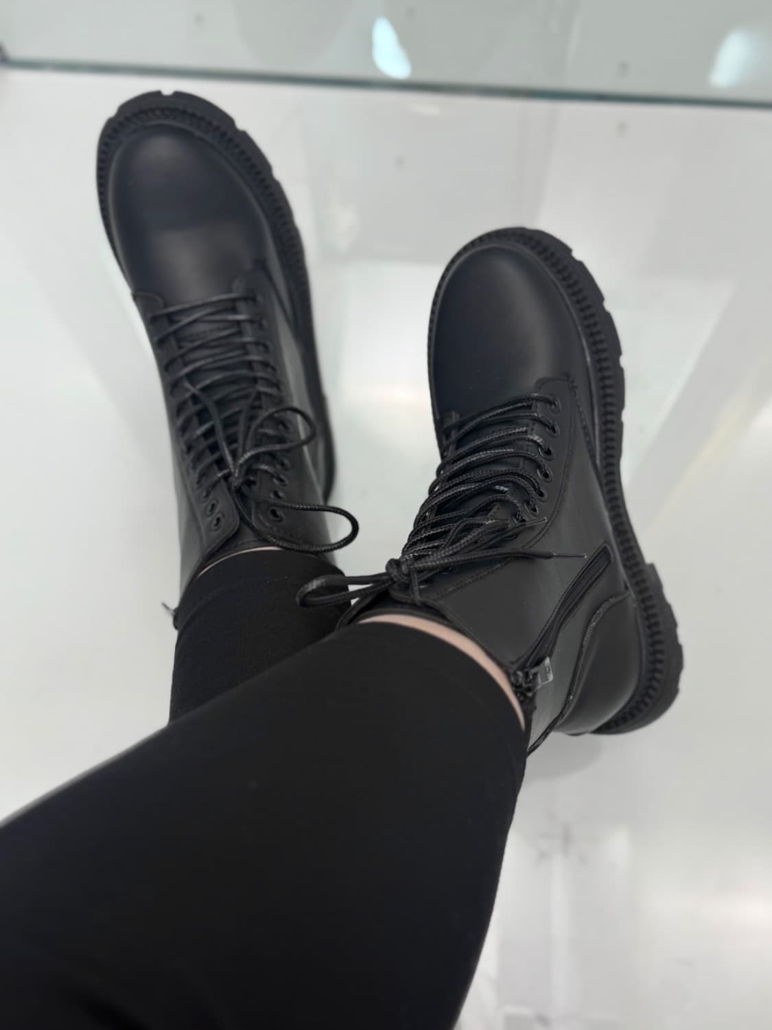 نیم بوت پانیذ — تصویر ۳