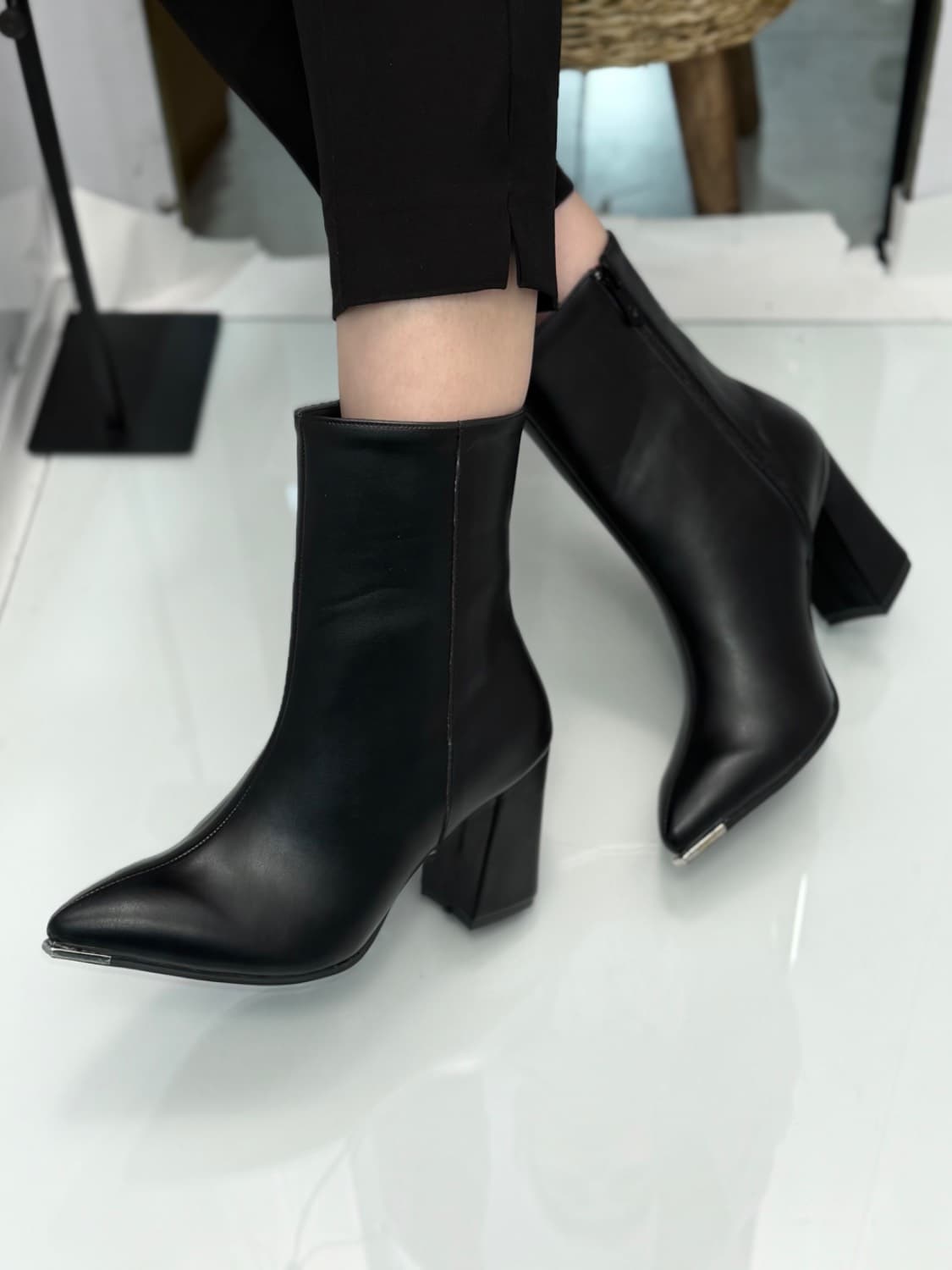 نیم بوت لومیرا مات — تصویر ۴