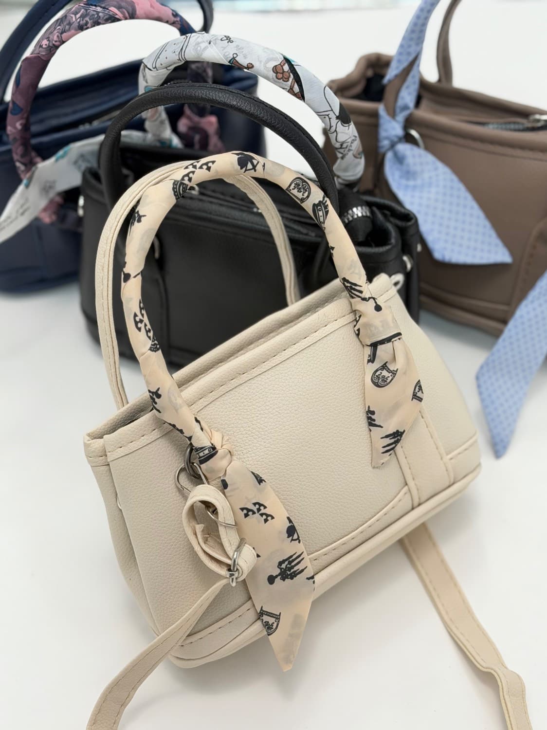 کیف تارا اسکارف