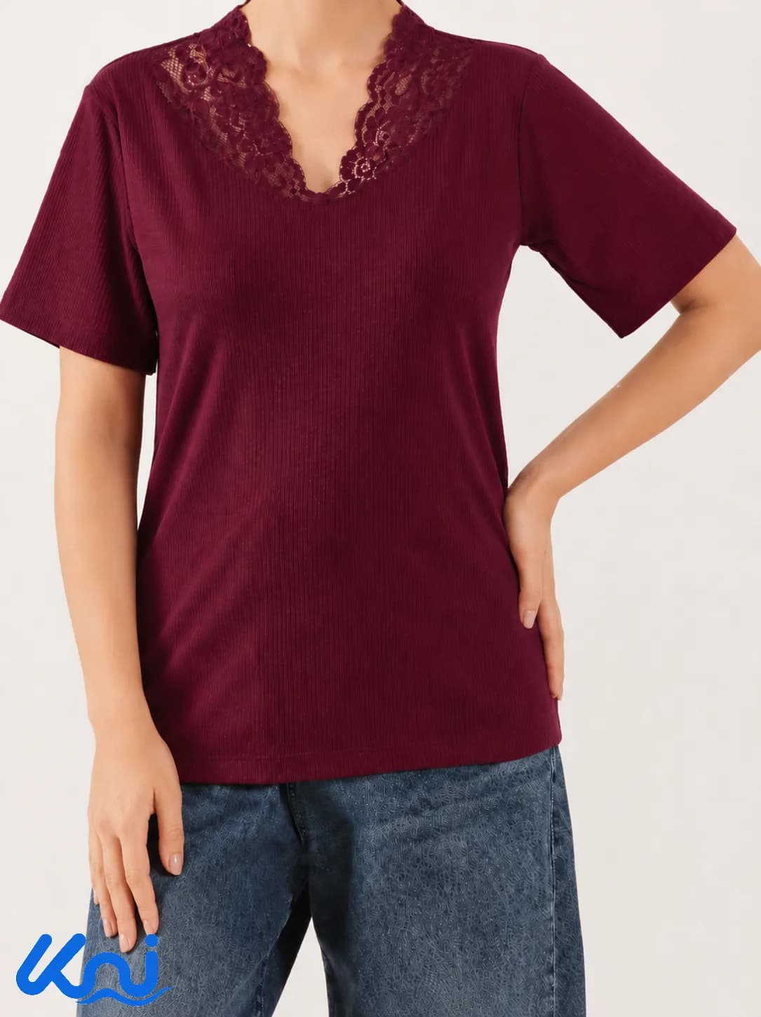تیشرت زنانه یقه هفت گیپوری برشکا Bershka