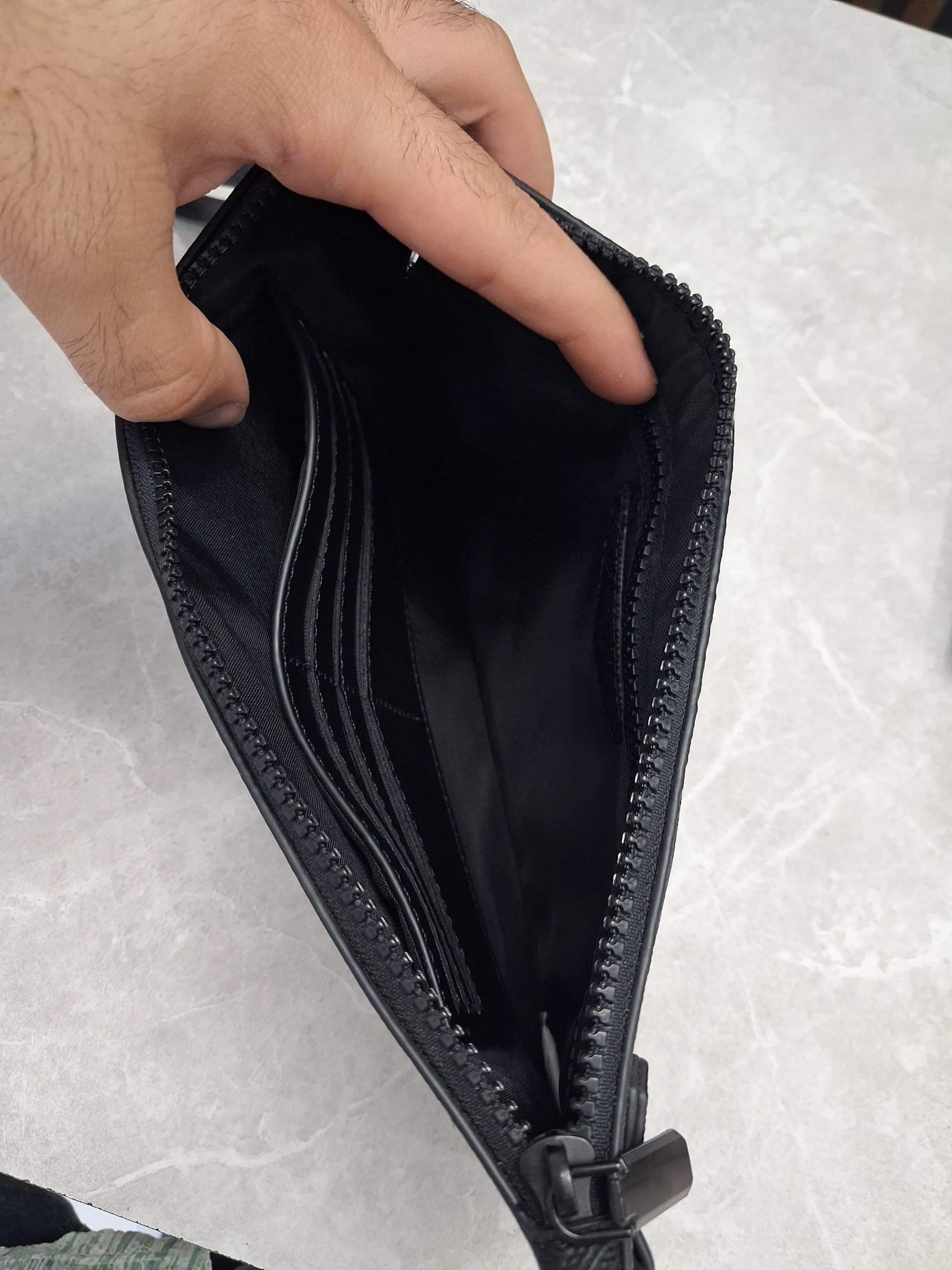 کیف دستی مسافرتی چرم طرح MONTBLANC — تصویر ۳