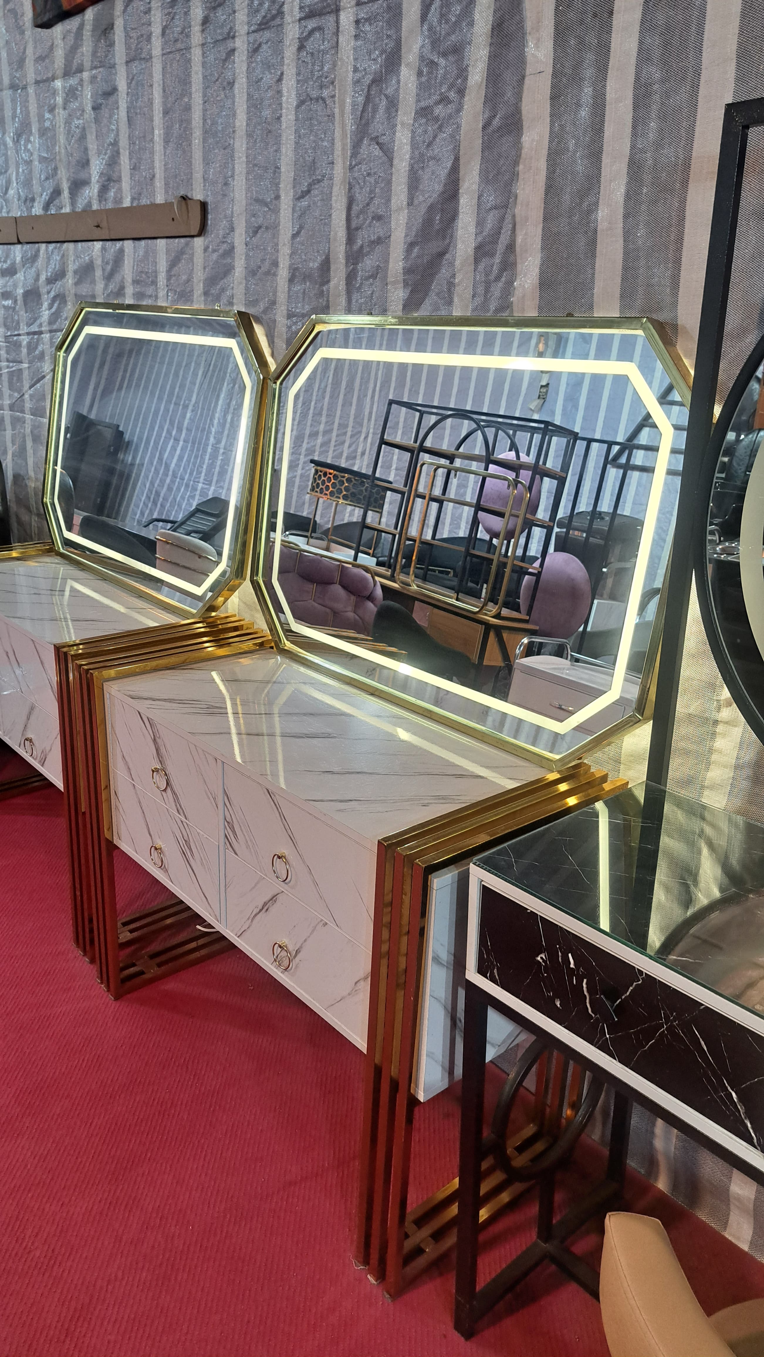 آینه کنسول آرایشگاهی