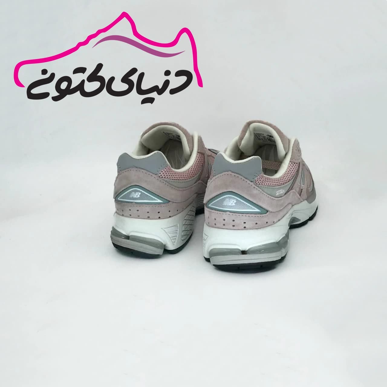کتونی نیوبالانس 2002 صورتی اورجینال — تصویر ۴