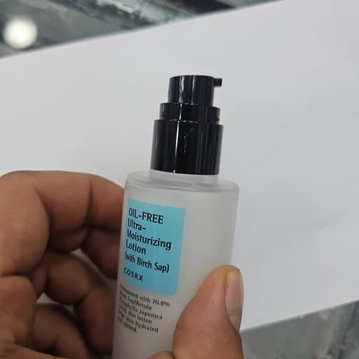 لوسیون مرطوب کننده اولترا کوزارکس (COSRX) فاقد چربی حاوی شیره درخت توس مرطوب کننده و آبرسان حجم 100 میل — تصویر ۷