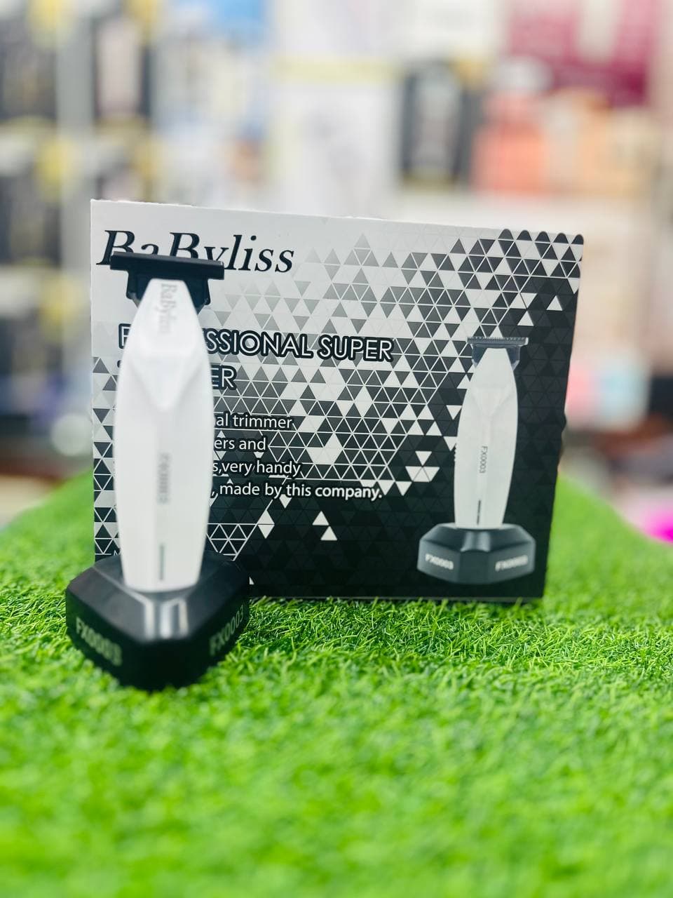 ماشین اصلاح خط زن حرفه‌ای بابیلیس BaByliss مدل FX0003 — تصویر ۴