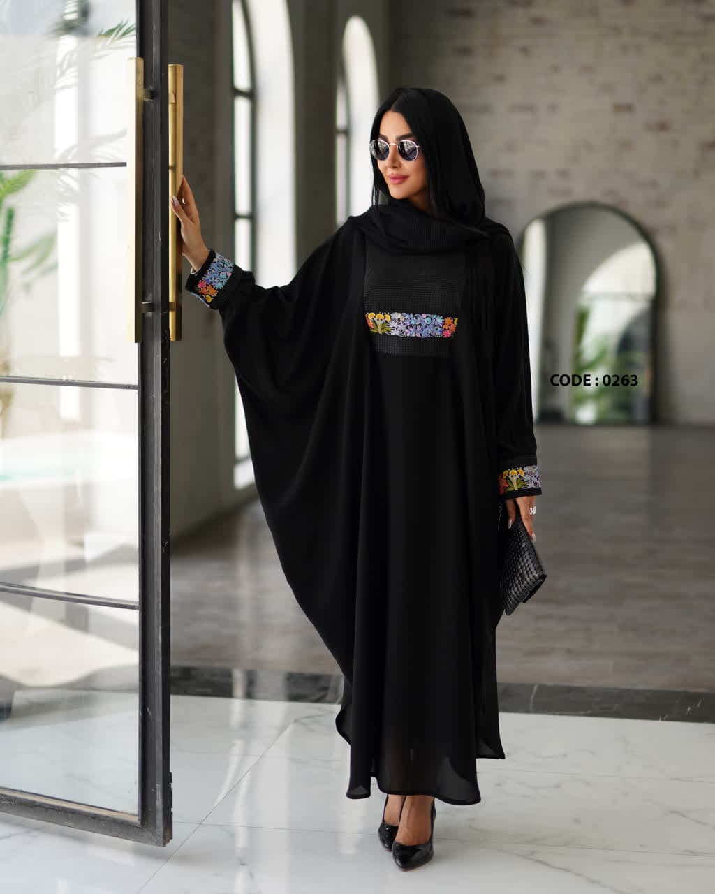 عبای مجلسی زنانه طرح هندی کالکشن نوروز — تصویر ۲