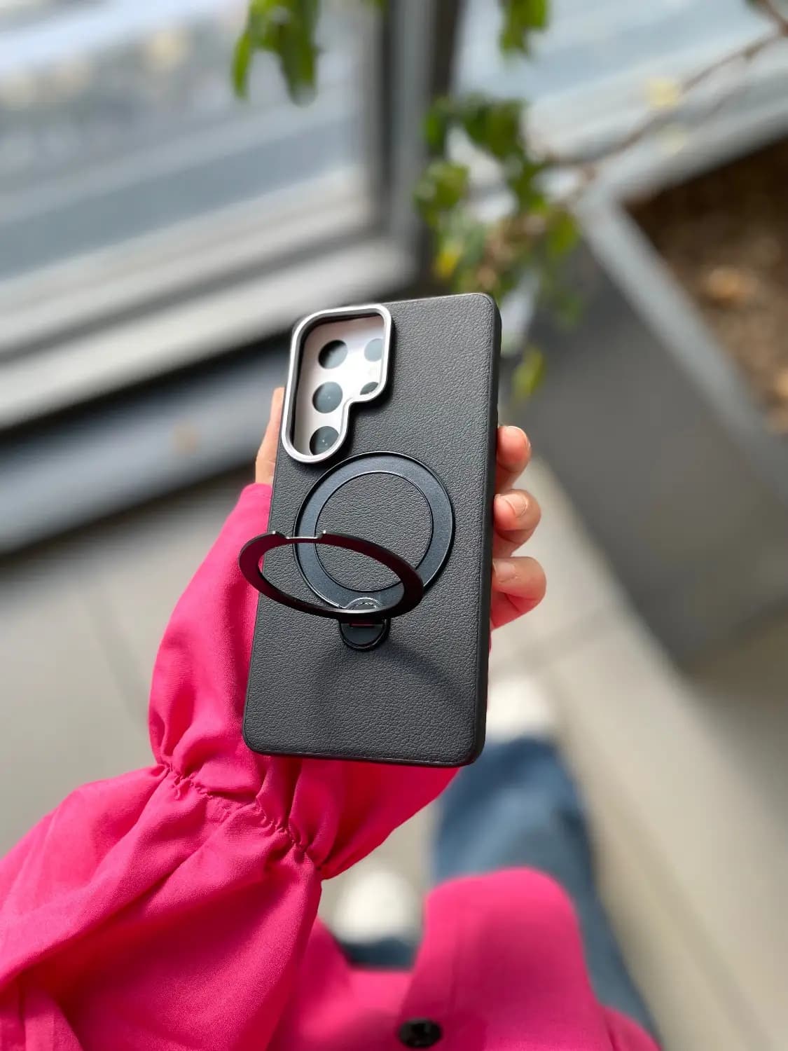 کاور مگسیف چرم S26 Ultra — تصویر ۳