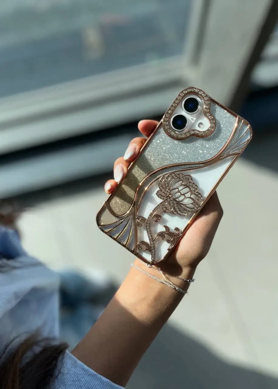 قاب flower shine آیفون 17 — تصویر ۳