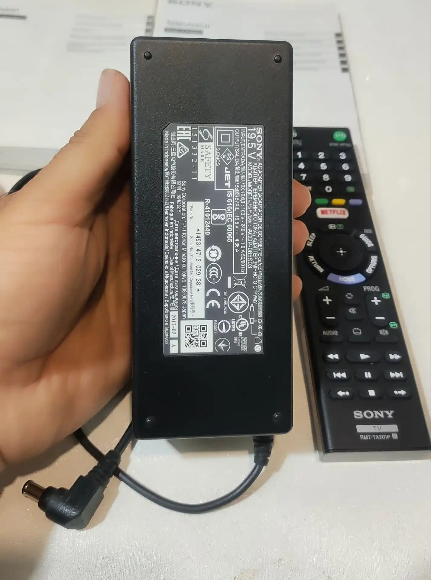 کنترل تلویزیون سونی RMT-TX201P اصل سر کارتنی با آداپتور و کابل رابط — تصویر ۵