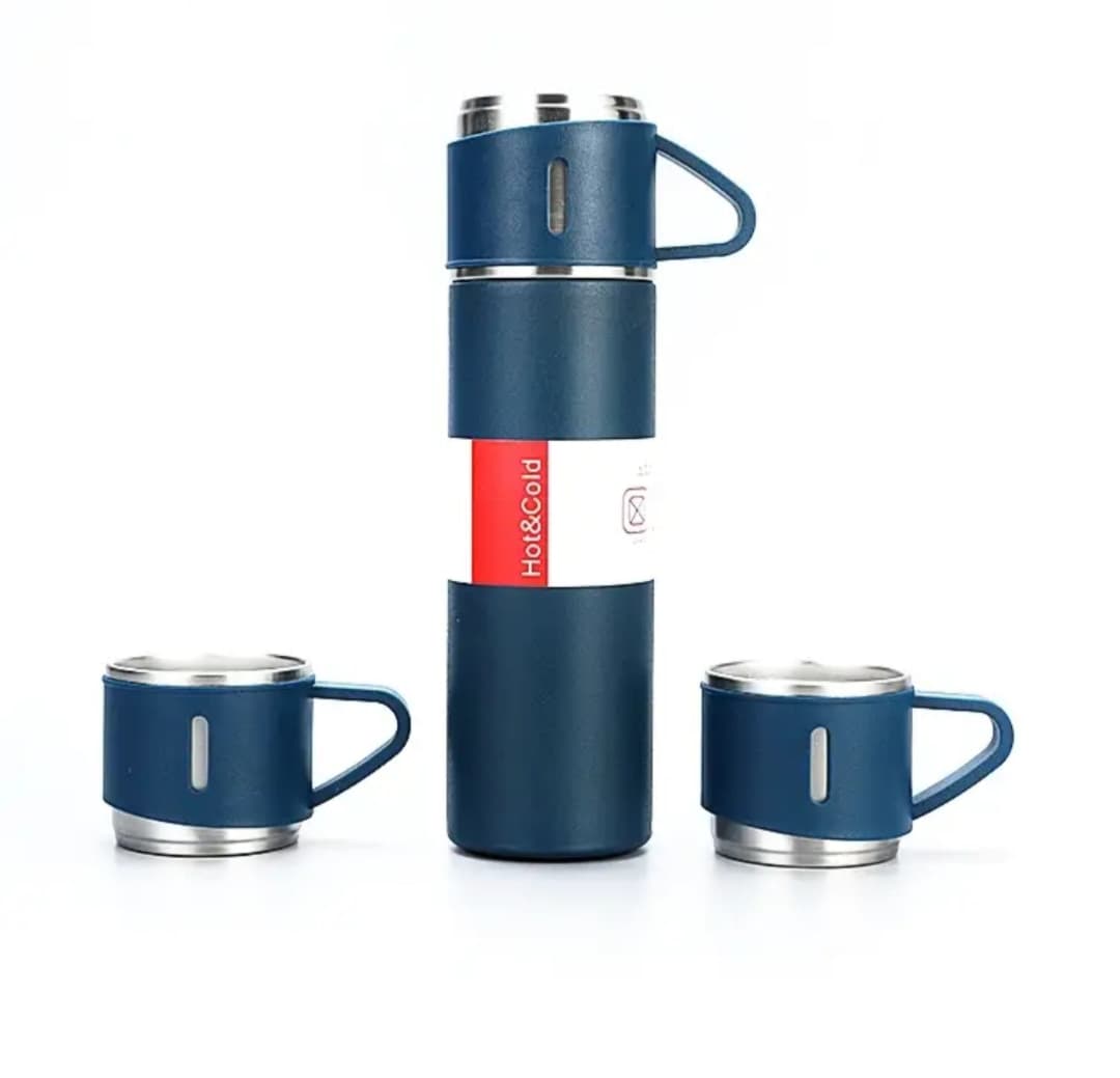 فلاسک مدل Vacuum ظرفیت 0.5 لیتر به همراه 3 لیوان سفری