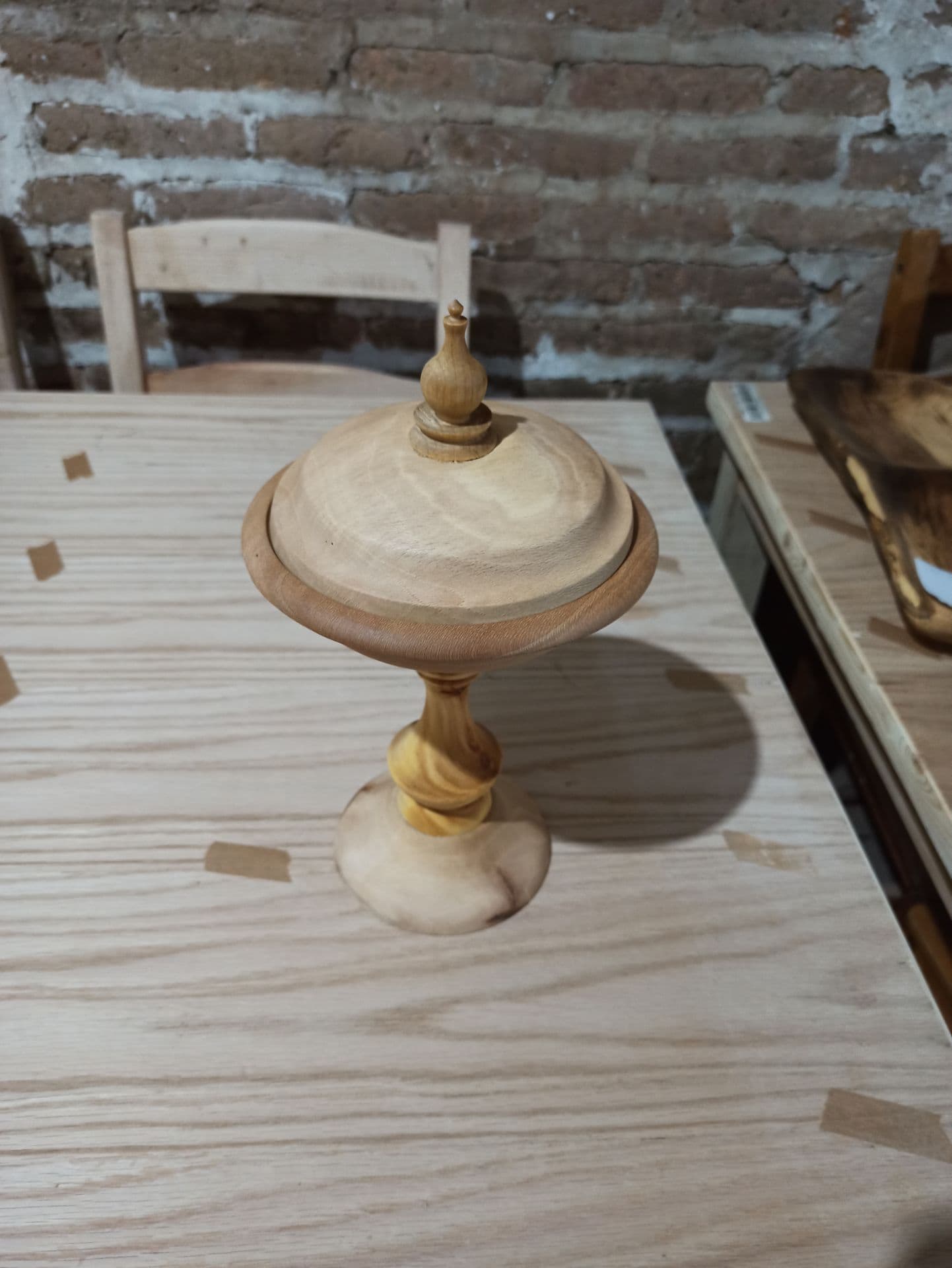 شکلات خوری پایه دار چوبی (کد 68 و 70 و 41 ) — تصویر ۵