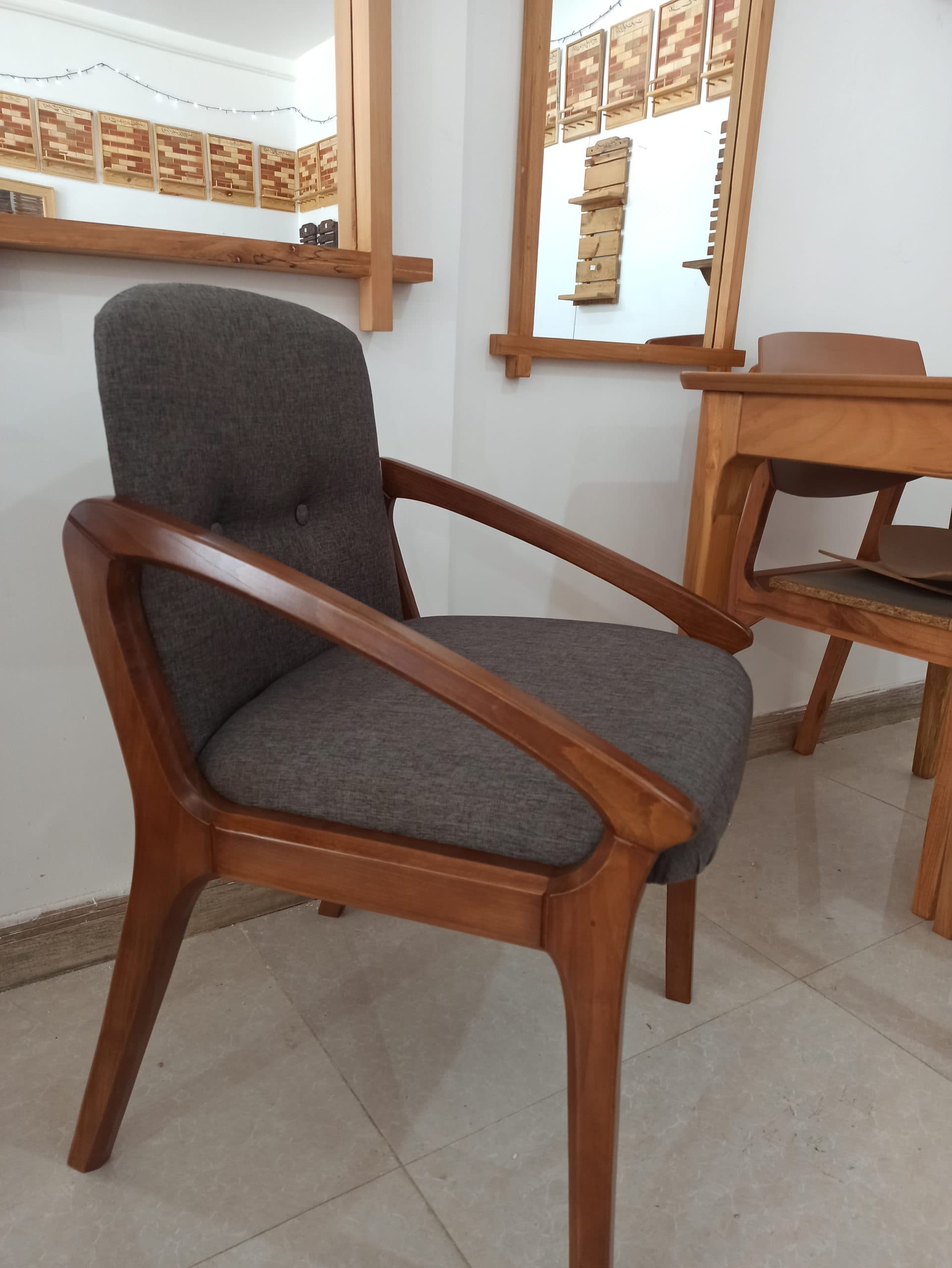 میز غذاخوری چوب راش — تصویر ۲