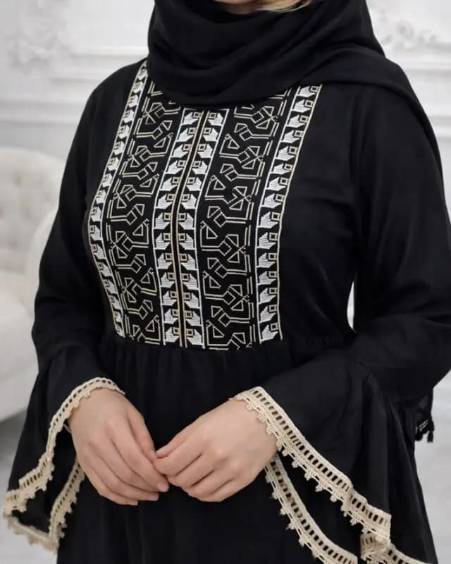 ساحلی مشکی آستین کلوش 7385 — تصویر ۴
