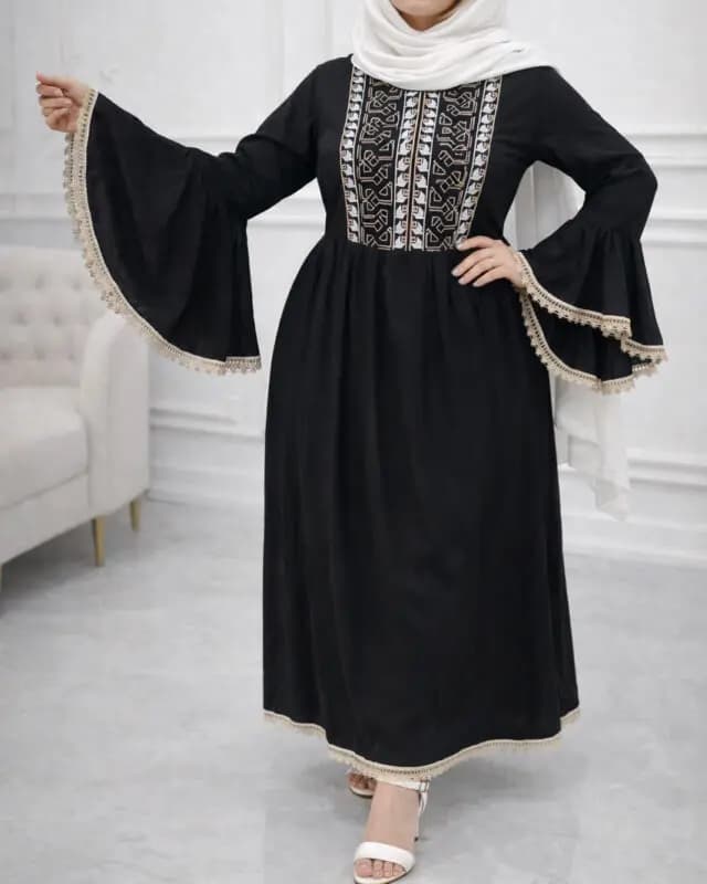 ساحلی مشکی آستین کلوش 7385 — تصویر ۳