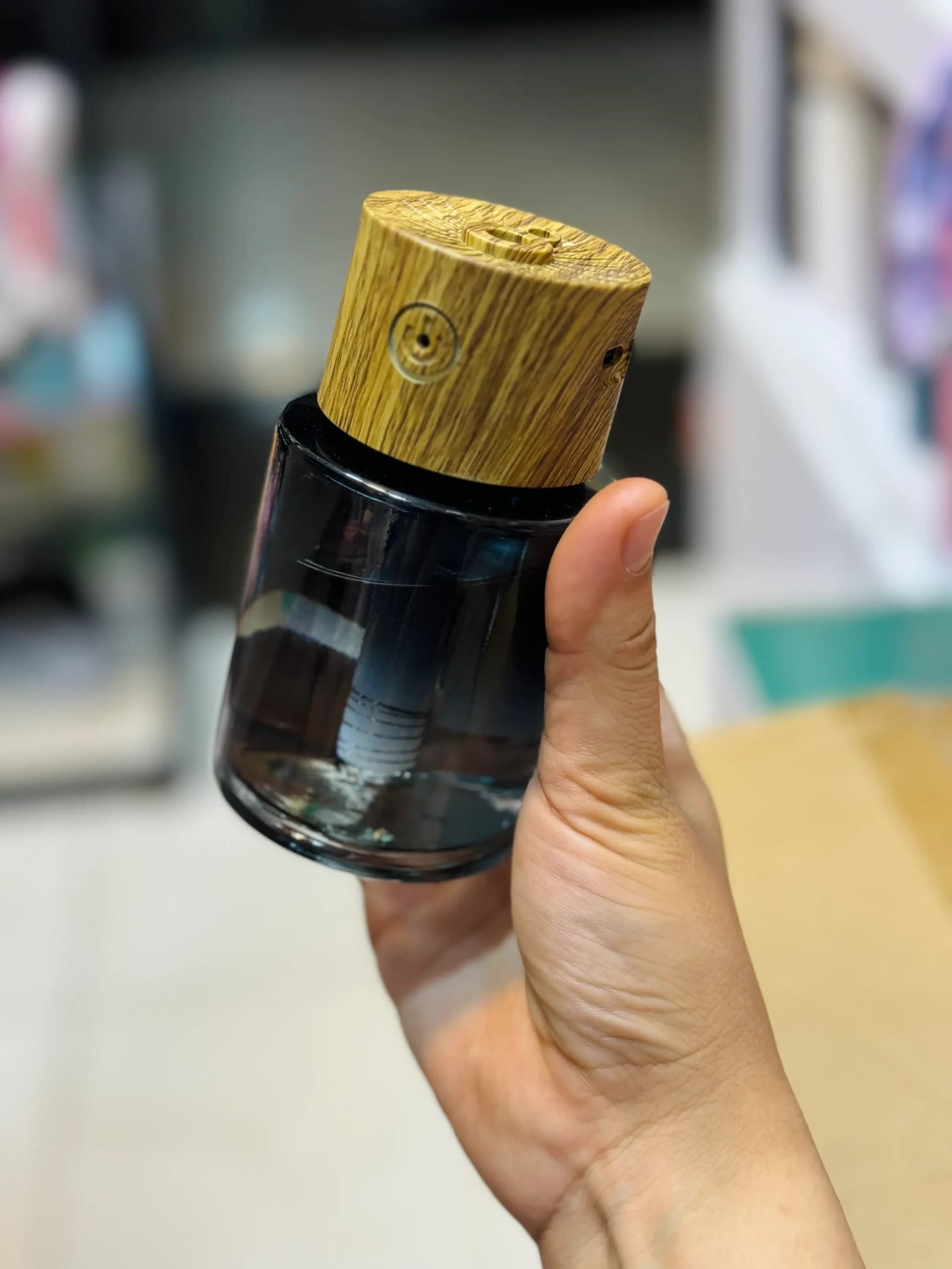 خوشبو کننده خودرو هوشمند طرح چوبی — تصویر ۲