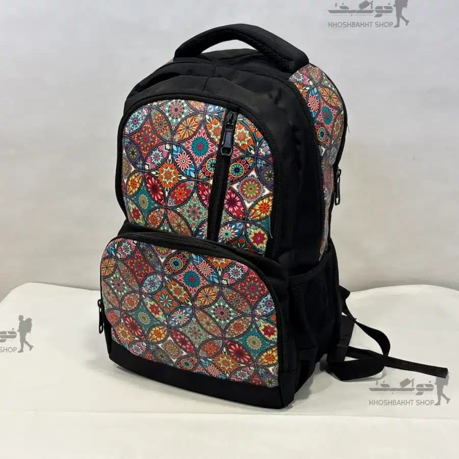 کوله پشتی مدرسه طرح سنتی 01 — تصویر ۸