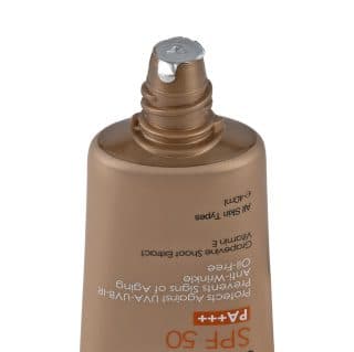ضدآفتاب بی رنگ جوان کننده پریم SPF50 40ML — تصویر ۵