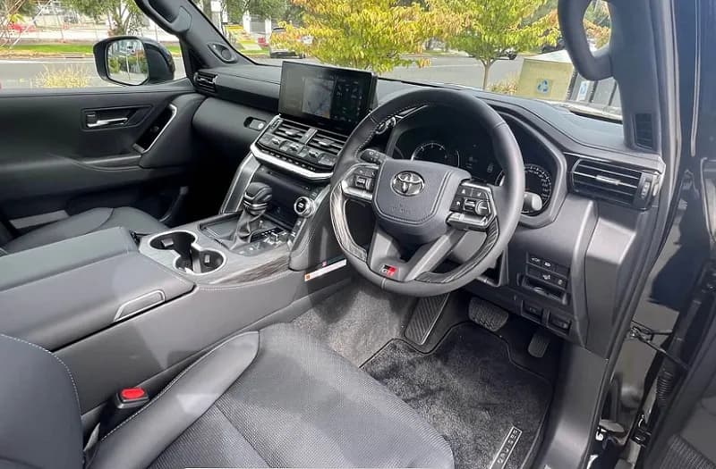 TOYOTA LAND CRUISER VXR 4.0L V6 — تصویر ۲