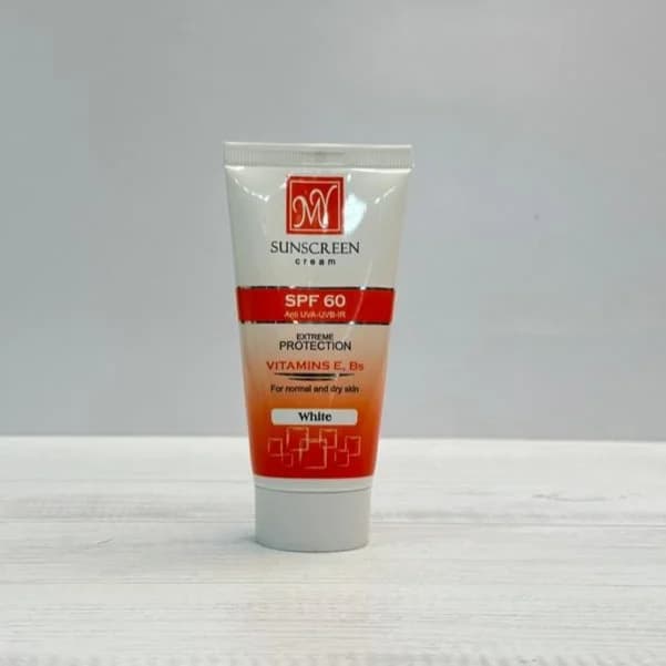 ضدآفتاب بی‌رنگ مایSPF60 مدل Extreme Protection حجم 50 میلی‌لیتر — تصویر ۱۰