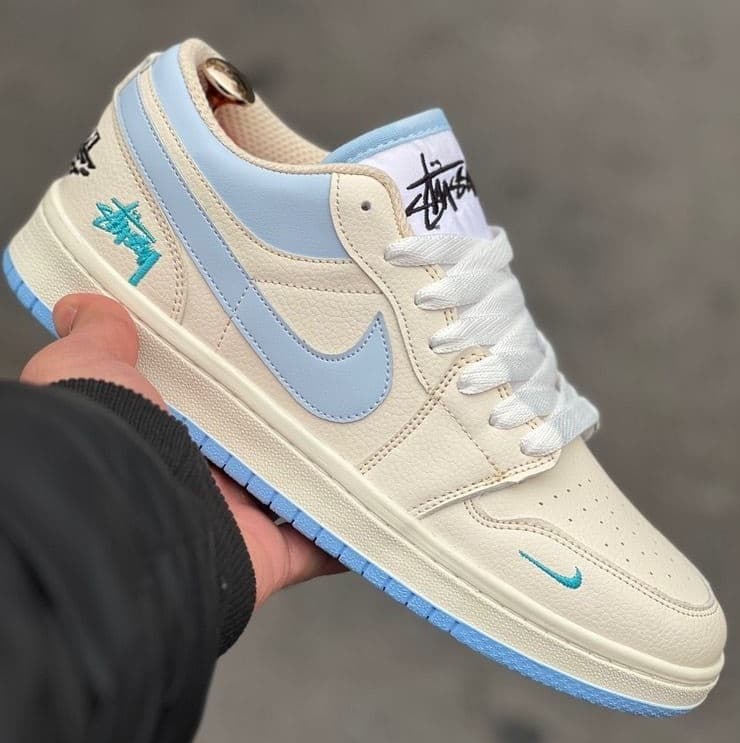 کتونی نایک جردن کرم آبی NIKE JORDAN 1 🔖