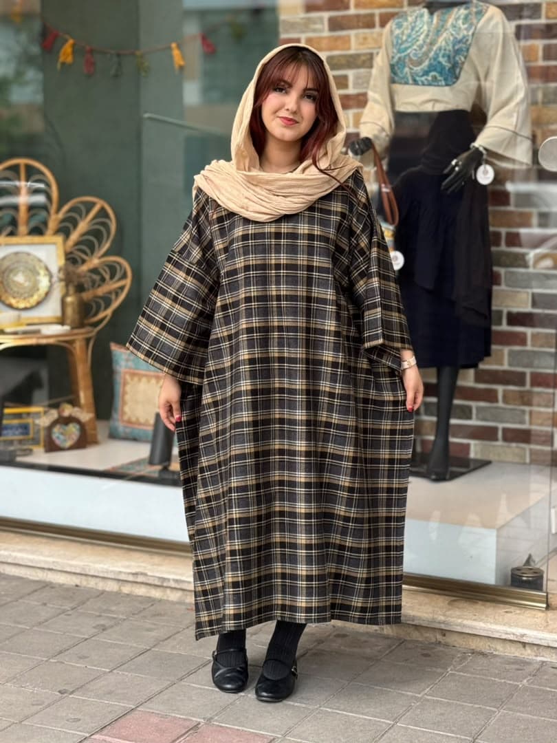 پانچ چهارخونه مشکی طوسی تیره خط سفید و نسکافه ای