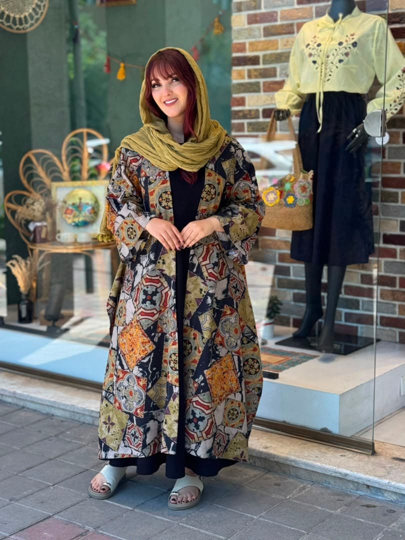 پانچ لارا طرح چند تیکه مشکی سدری خردلی — تصویر ۲