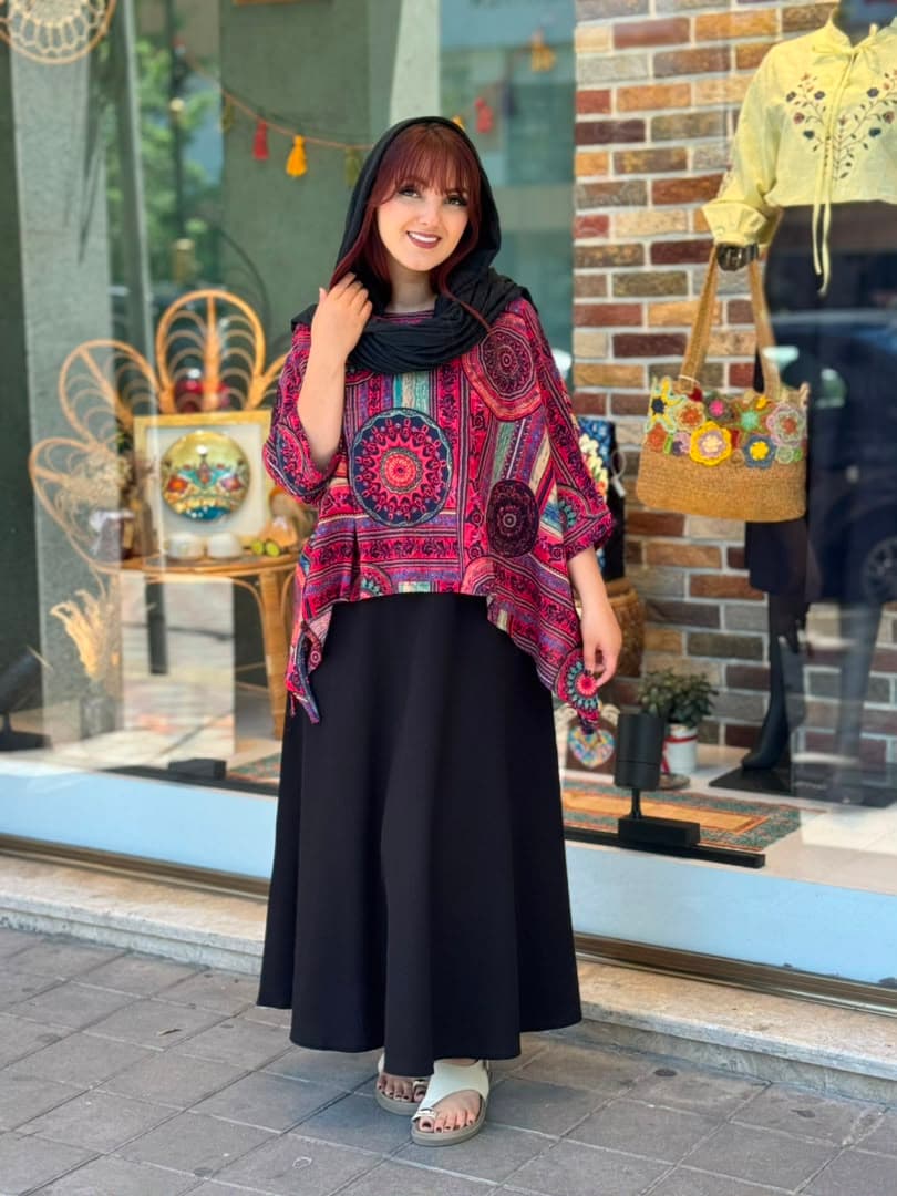 کراپ میم آلبالویی طرح درشت گرد — تصویر ۳