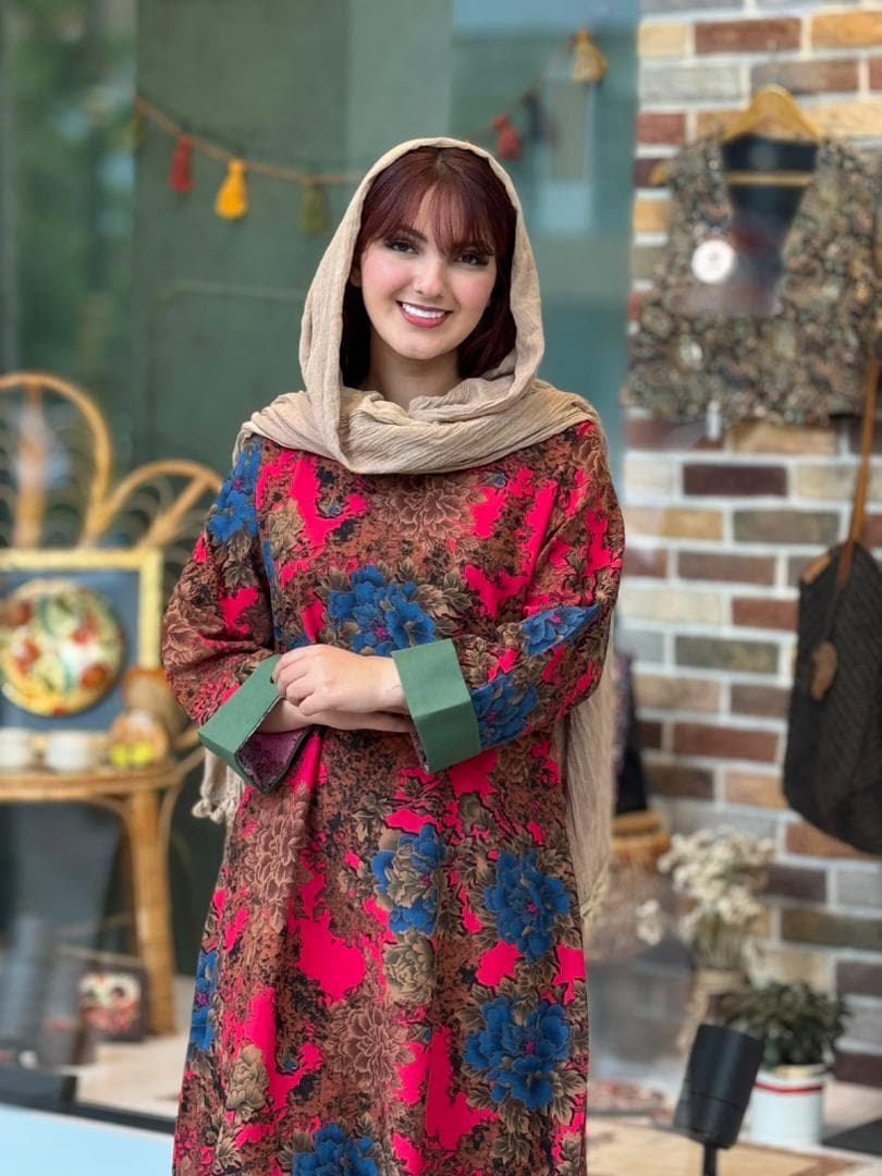 پیراهن پریا صورتی گل آبی و قهوه ای — تصویر ۲