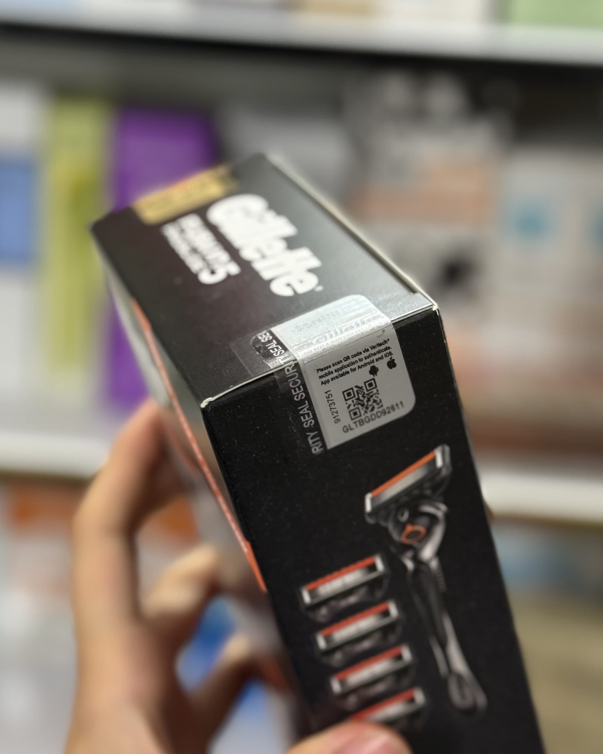 خودتراش مردانه ژیلت مدل Fusion5 ProGlide FlexBall به همراه 4 یدک — تصویر ۱۰
