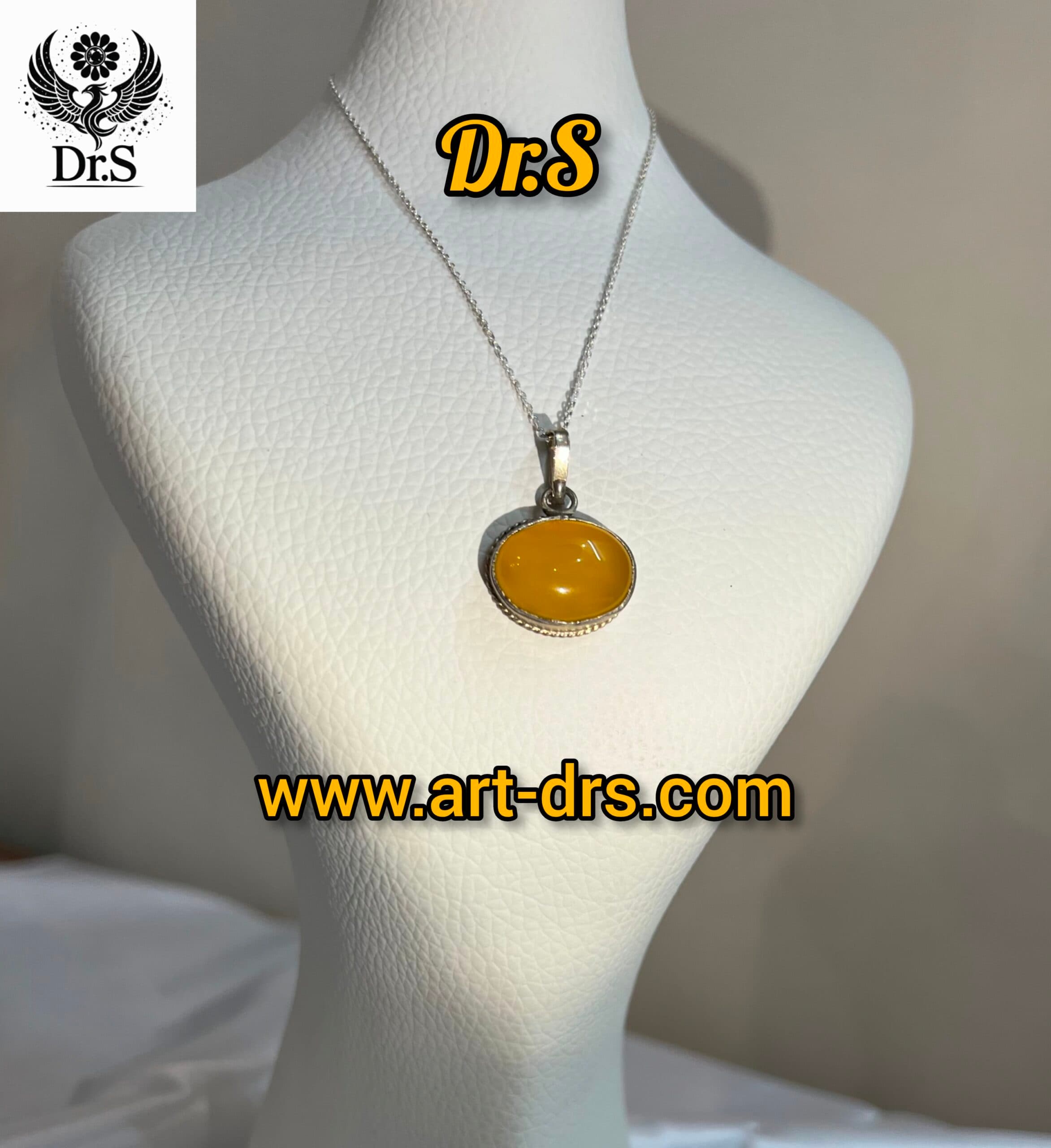 آویز گردنبند نقره و عقیق زرد برند دیاراس
