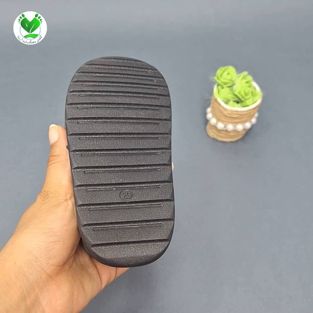 صندل طبی فیلا از شرکت لوکی بچگانه8653 — تصویر ۳