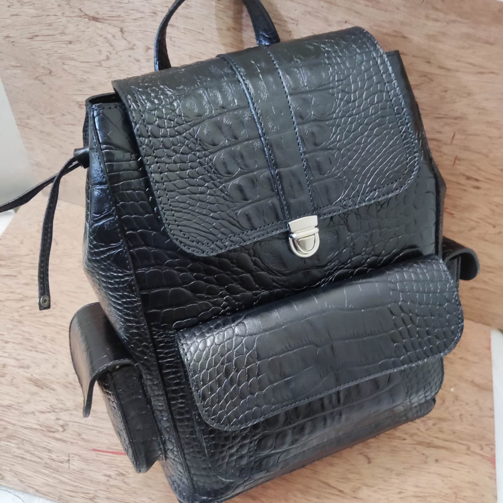 کوله پشتی چرم طبیعی دخترانه — تصویر ۴