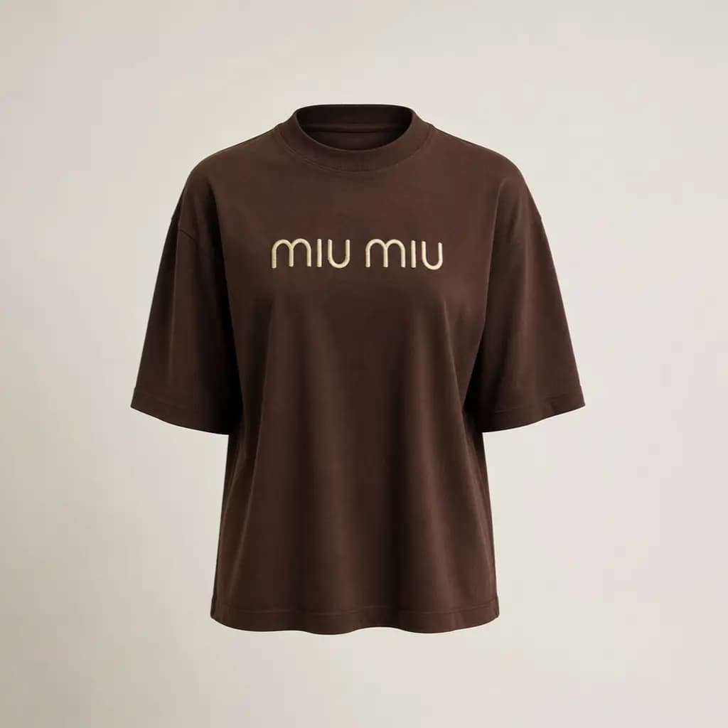 تیشرت باکسی زنانه با گلدوزی miu miu — تصویر ۵