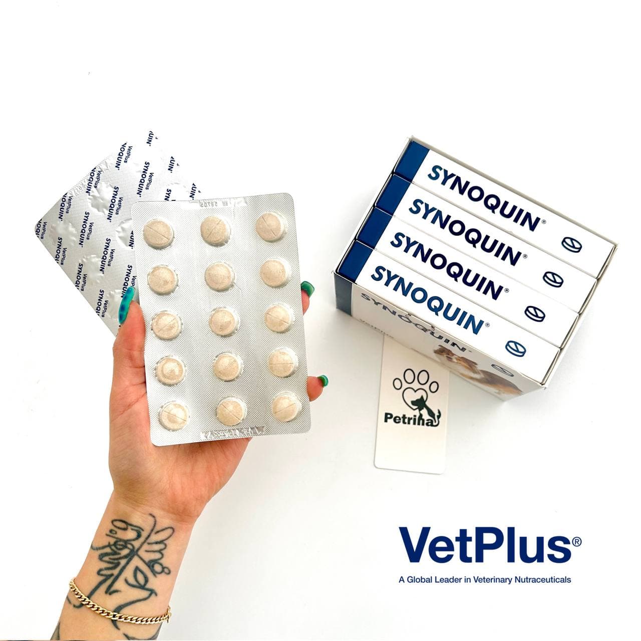 مکمل تخصصی سلامت مفاصل سگ SYNOQUIN برند Vet Plus (انگلیسی) | نژاد متوسط (10 -25 کیلوگرم)