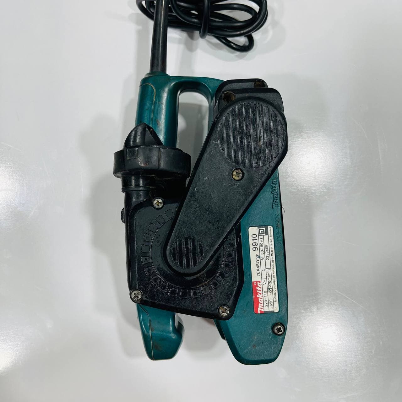 سنباده زن غلطکی ماکیتا اصل مدل 9910 (استوک)