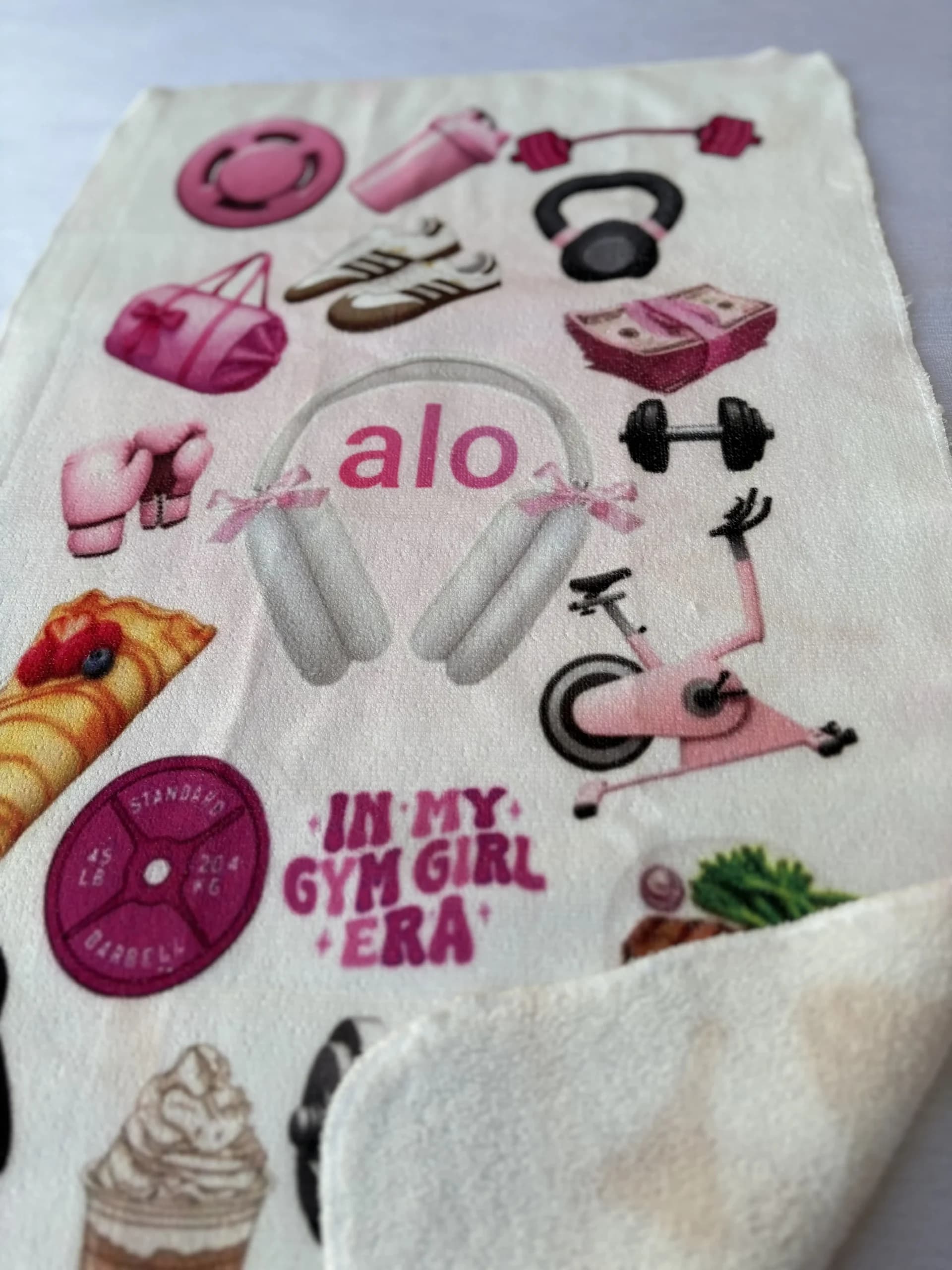 حوله باشگاهی طرح دار سایز75 در 45 (کد 116) — تصویر ۴