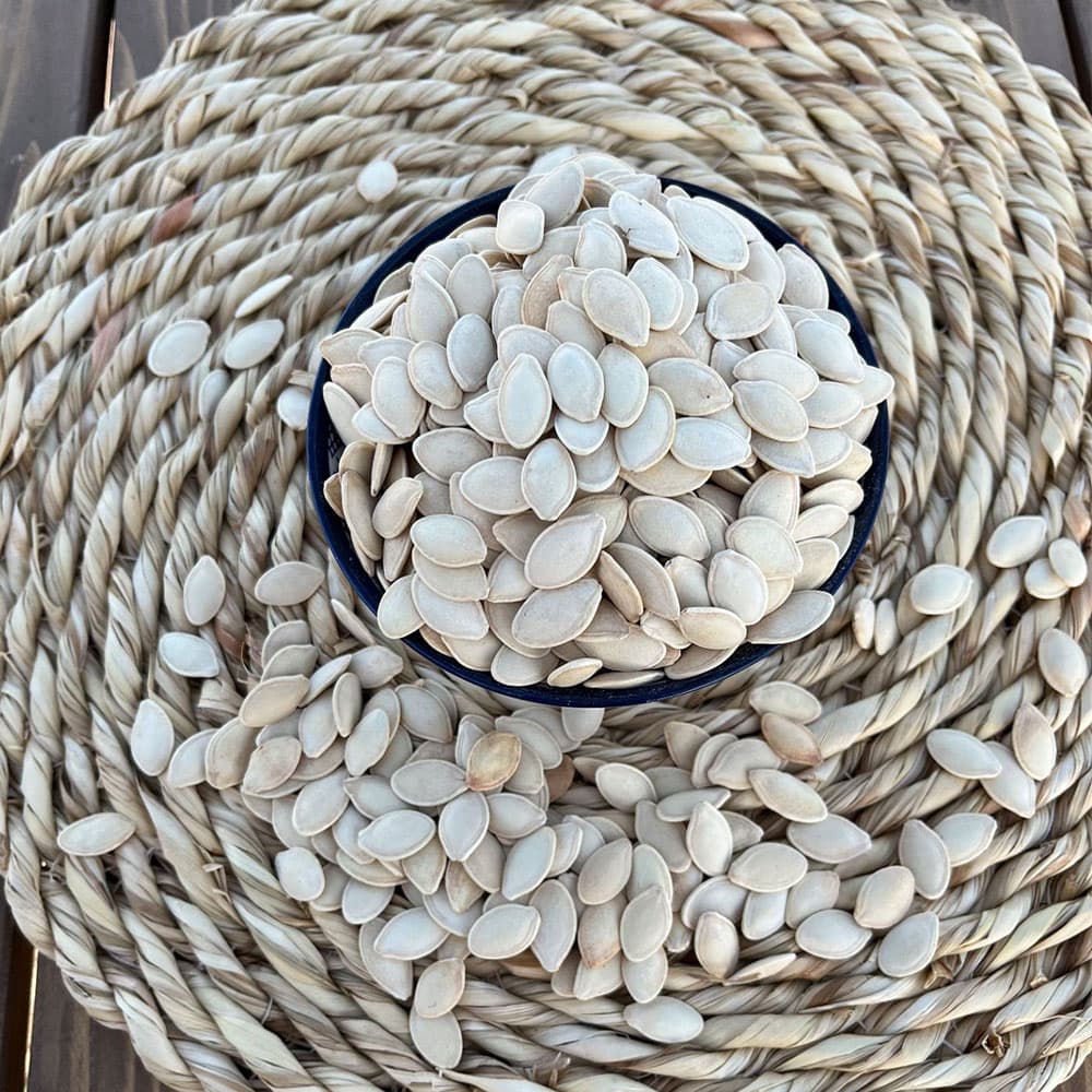 تخمه کدو شور سنتی