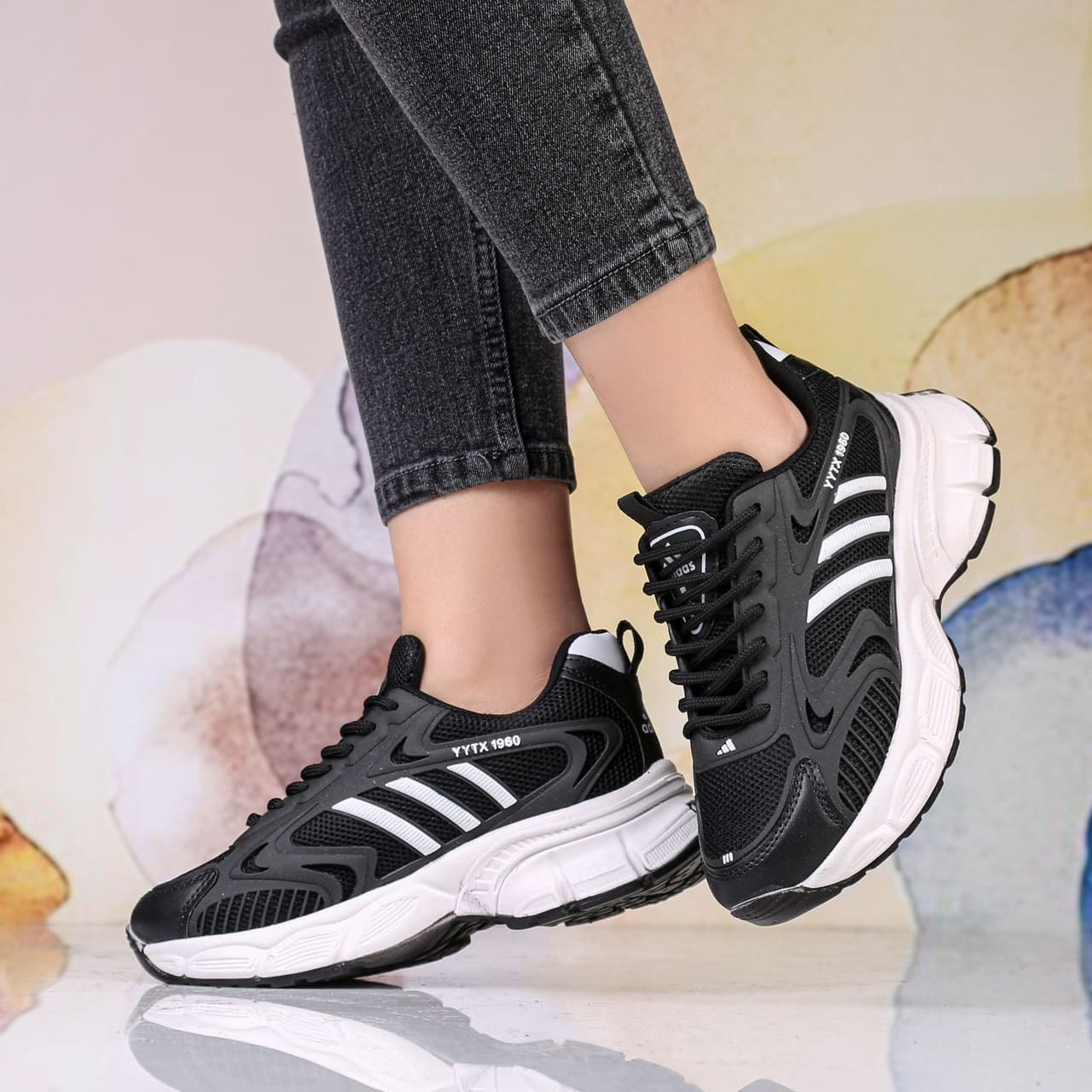 کتونی زنانه و دخترانه adidas با زیره پیو در چند رنگ پرفروش