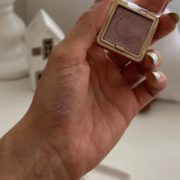 سایه چشم گلدن رز Glitter Glow شماره 02 Nova — تصویر ۳
