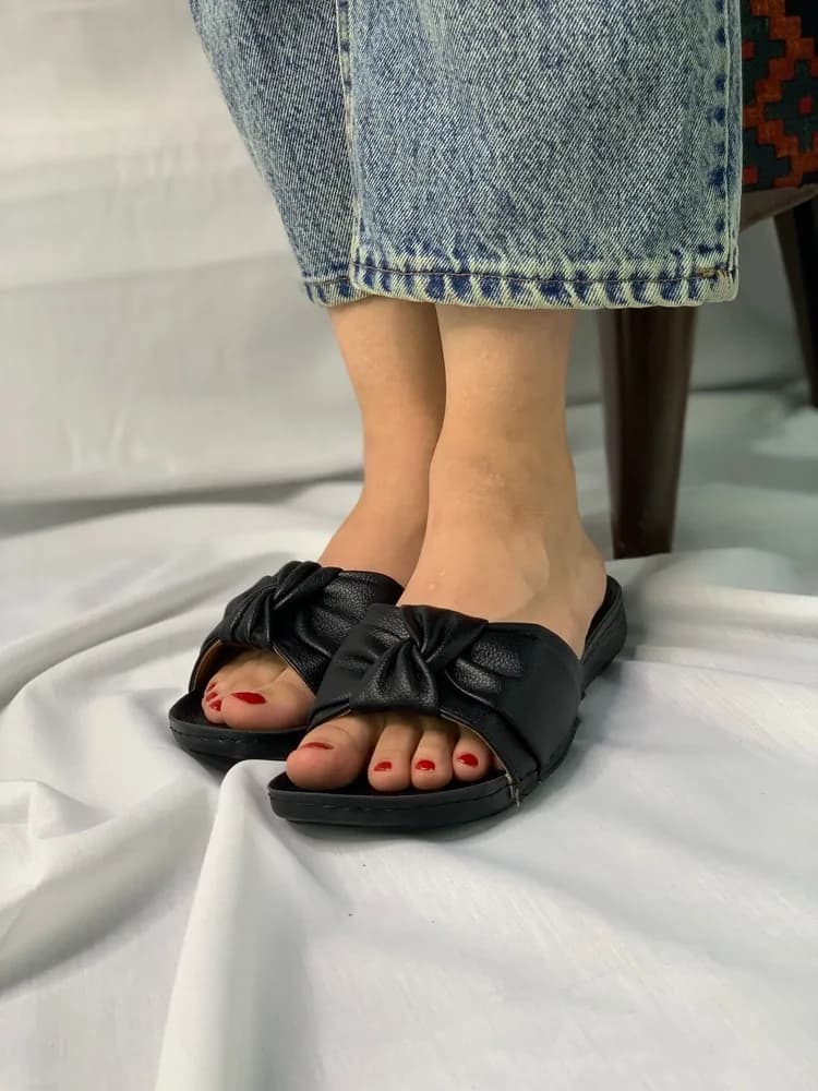 صندل زنانه راحتی طرح پاپیون تخت — تصویر ۴