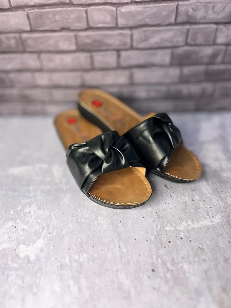صندل زنانه راحتی طرح پاپیون تخت — تصویر ۵
