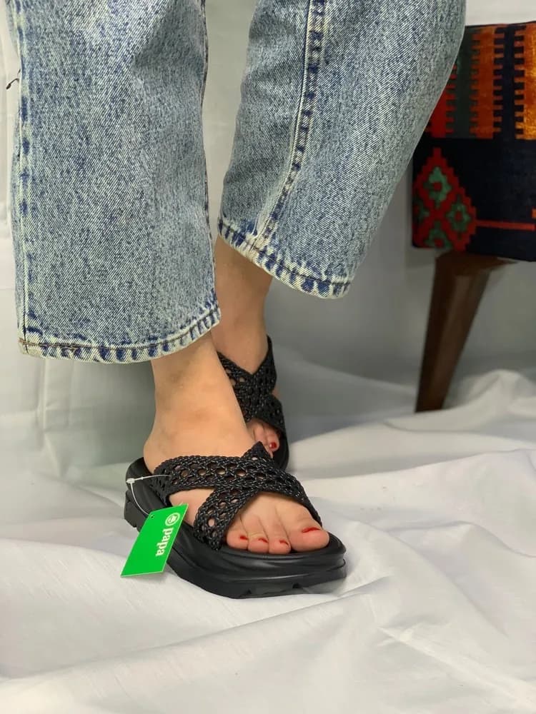 صندل زنانه لژ دار دوبند ضربدری بافت — تصویر ۲