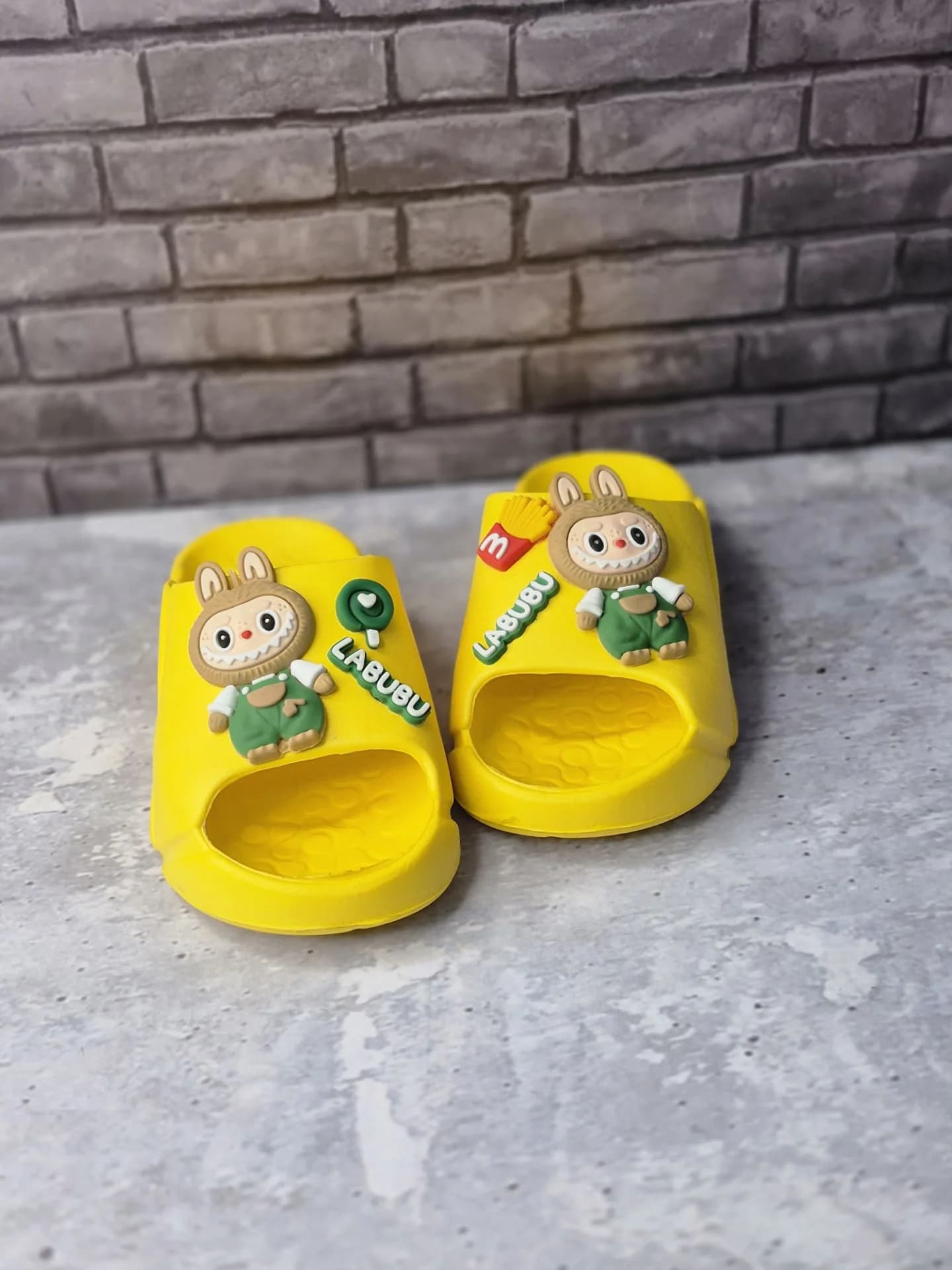 دمپایی بچه گانه لبوبو