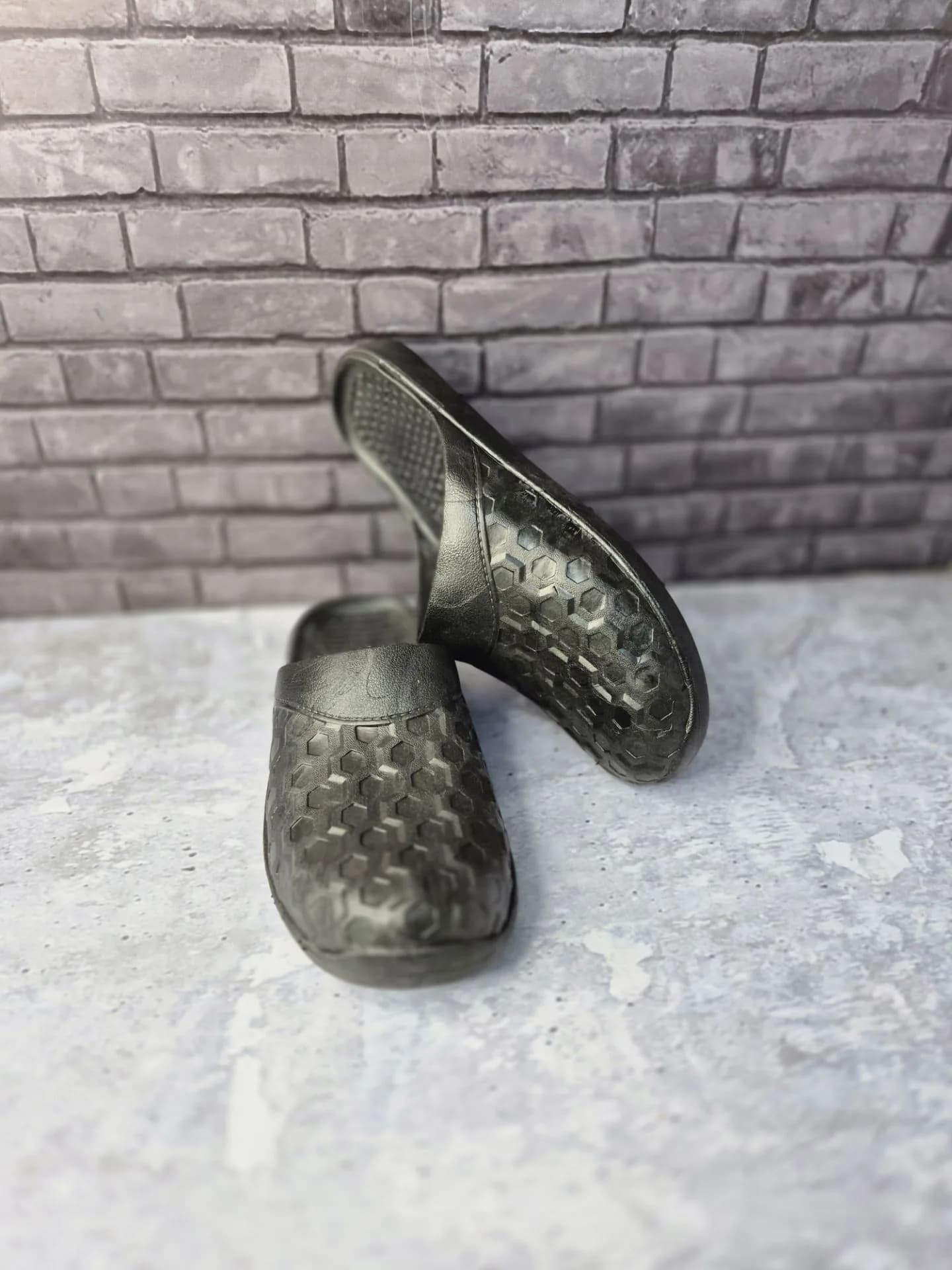 دمپایی جلو بسته ماساژور