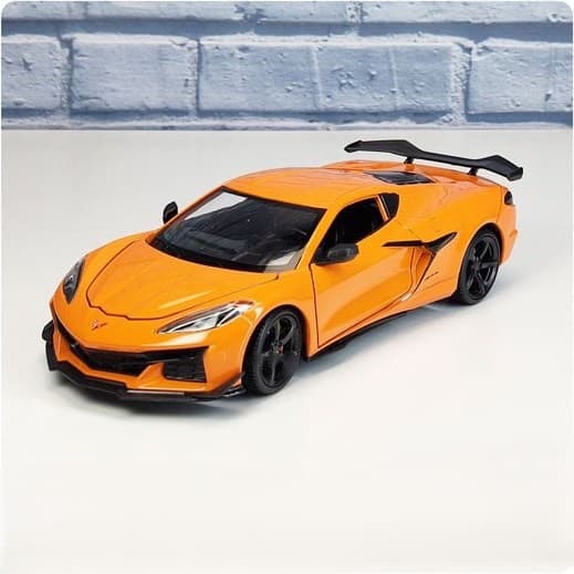 ماکت ماشین Chevrolet Corvette Z06 1.24 برند WELLY