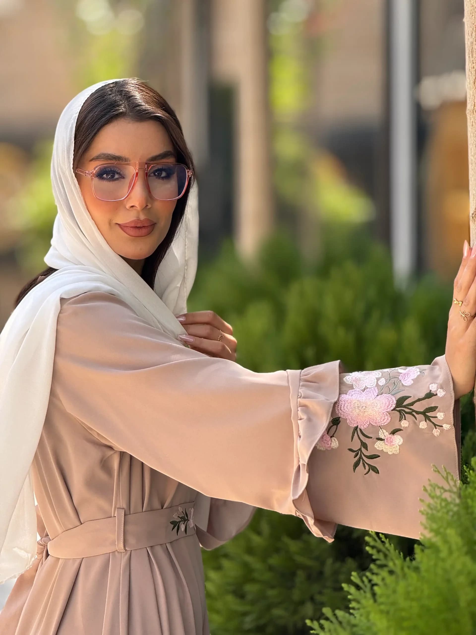 عبا آذین — تصویر ۷